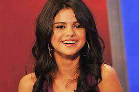 Avec qui Selena a fêté 2 ans de suite la St Valentin ?