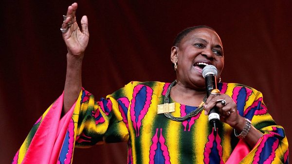 Qui était Miriam Makeba, surnommée "Mama Africa" ?
