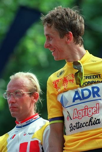 Qui est aux côtés de Laurent Fignon sur cette image ?