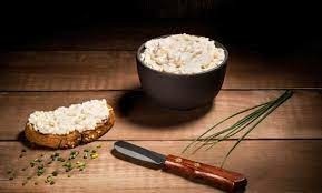 Avec quel produit laitier made in Bresse peut-on réaliser une tarte fromagère ?