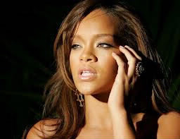 Depuis quand Rihanna est une star internationale ?