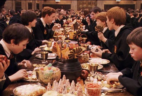 Les 4 mots D'albus Dumbledore à l'ouverture du banquet la première année ?