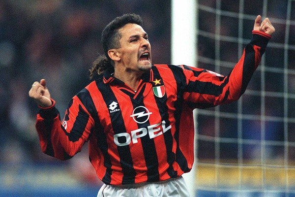 En 2 saisons à Milan, combien a-t-il remporté de Championnat d'Italie ?