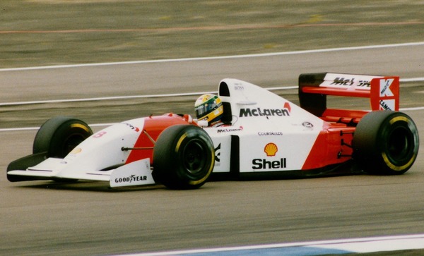 En 1993 lors de sa dernière année chez McLaren, il termine second au Championnat du Monde derrière....