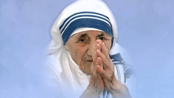 Dans quel pays mère Teresa est-elle née ?