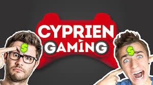 Avec qui passe-t-il souvent sur sa chaîne Cyprien Gaming ?