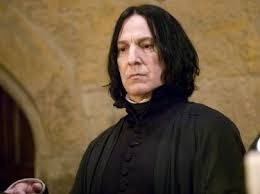 Comment s'appelle Severus Rogue ?