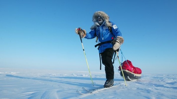 Dans quelle expédition Mike Horn a-t-il fait le tour du monde par le cercle polaire ?