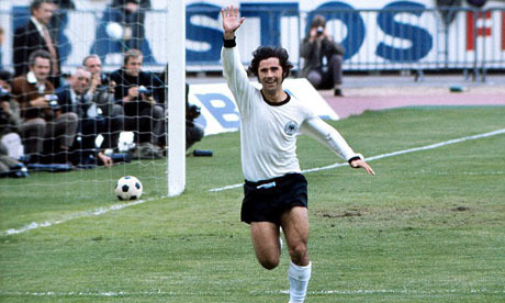 Grâce notamment au prodigieux Gerd Müller, sur quel score les allemands remportent-ils cette finale ?