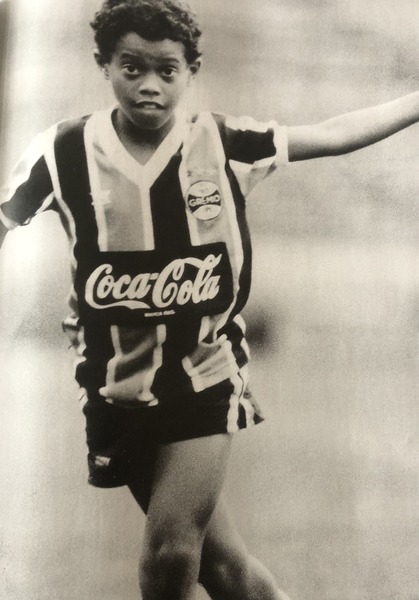 Dans quelle ville est né Ronaldinho ?