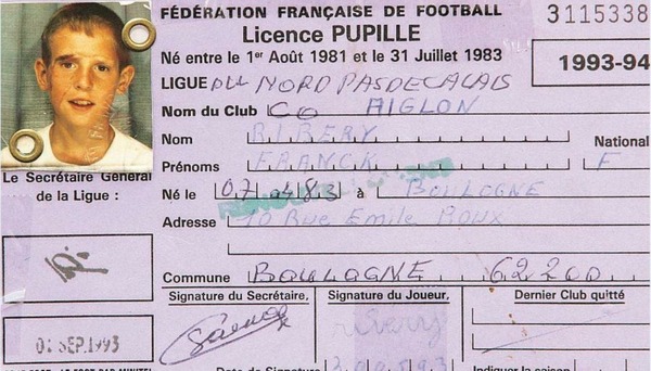 A l'âge de 12 ans, de quel club français a-t-il rejoint le centre de formation ?