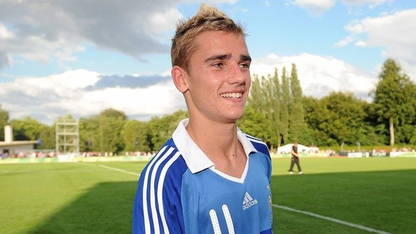 En 2012, il est sélectionné par Laurent Blanc pour disputer l'Euro.
