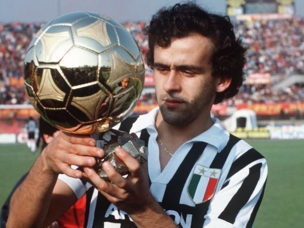 Sur ses 3 Ballons d'Or, combien Michel Platini en a-t-il remporté en étant joueur de la Juventus ?