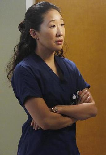 A quel âge Cristina Yang perd-elle son père ?