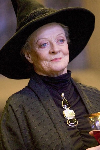 Qui interprète le rôle de Minerva McGonagall ?