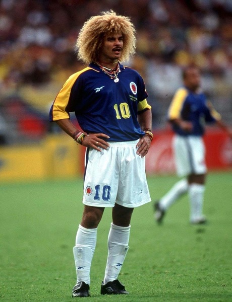Il prend sa retraite internationale en 1998. Combien de matchs a-t-il disputé avec la Colombie ?