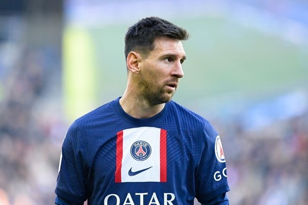 Quel numéro Lionel Messi porte-t-il au PSG ?