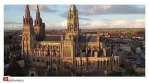 Dans quelle ville peut-on visiter cette cathédrale ?