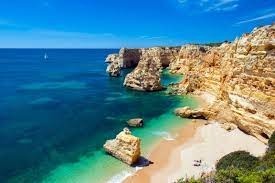 A côté de quel océan ce trouve le Portugal ?