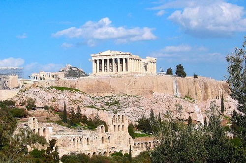 Qui dirige au Ve siècle Athènes ?