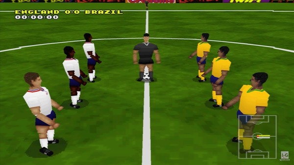 Dans la version française du jeu "Actua Soccer" sur Playstation 1, qui assurait les commentaires ?