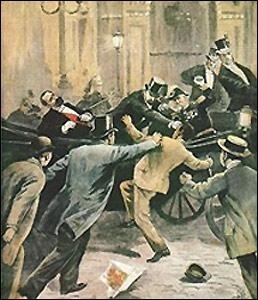 Le 24 juin 1894, le 5e président de la République française, Sadi Carnot, est poignardé. Il meurt le lendemain des suites de ses blessures. Quel anarchiste italien sera guillotiné pour cet acte ?