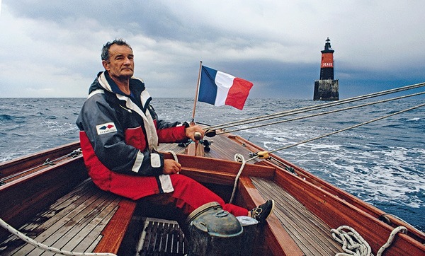 D'où était originaire le navigateur Eric Tabarly, mort en mer en 1988 ?
