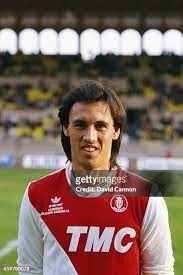 J'ai rejoint l'AS Monaco en 1987, je suis :