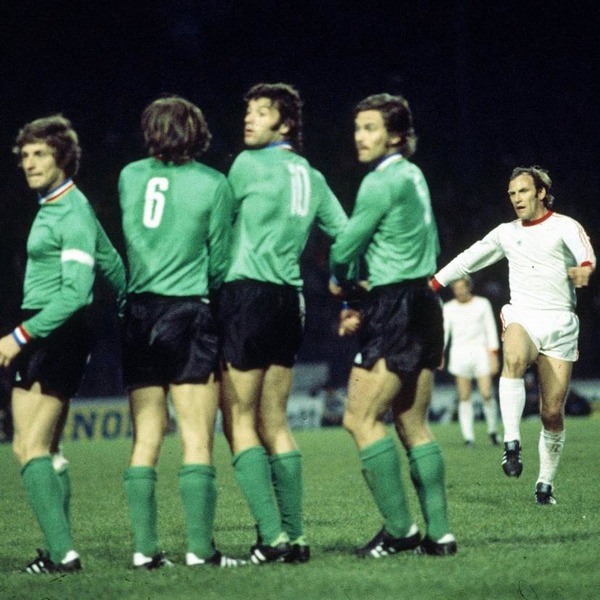 Sur quel score les Verts ont-ils perdu la finale de C1 en 1976 face au Bayern Munich ?