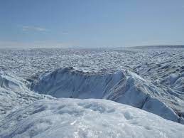 Comment appelle-t-on un glacier de très grande taille ?
