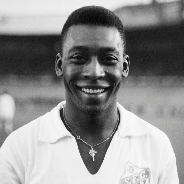 Quel a été le premier club professionnel de Pelé ?