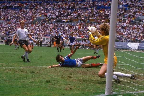 Sur quel score la RFA a-t-elle éliminé la France lors de la demi-finale du Mondial 86 ?