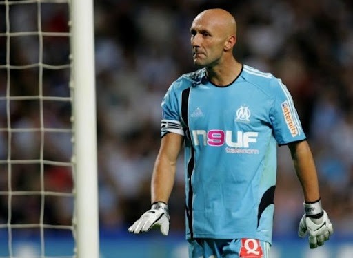 En 2004 il est de retour à Marseille. L'OM sera son dernier club professionnel.