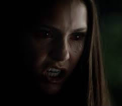 Qui a transformé Elena en vampire ?