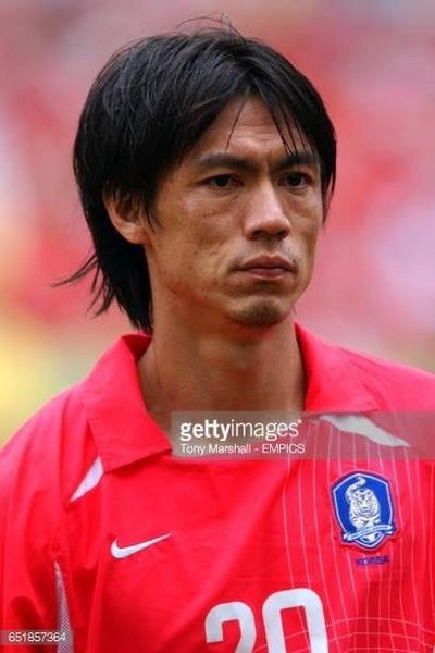 Recordman des sélections avec la Corée du Sud  dont il fut capitaine longtemps ?