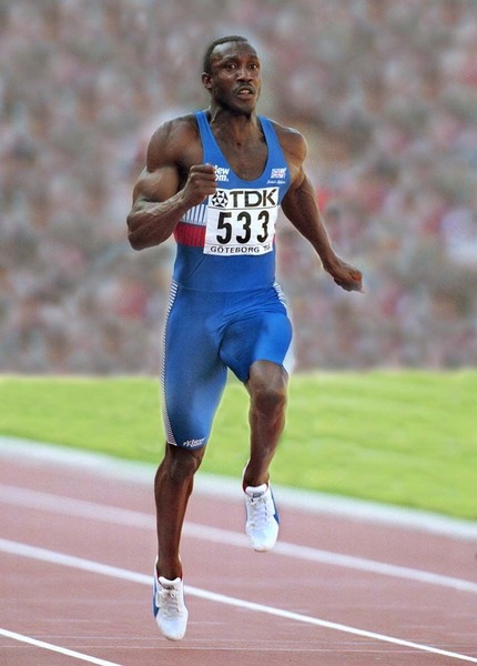 Premier européen a passé sous les 10 secondes sur 100 m et champion olympique sur la même distance en 92, le britannique...?