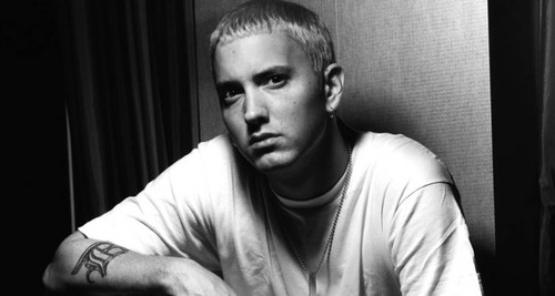 Combien de frères et soeurs a Eminem ?