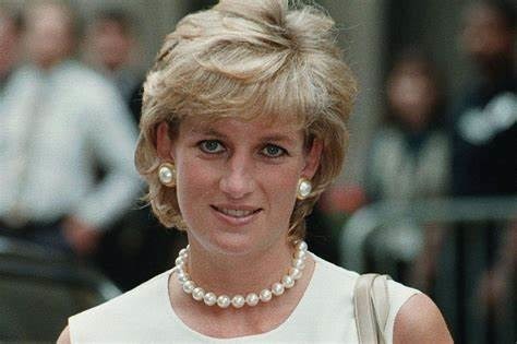 A quel âge Lady Diana est-elle morte ?