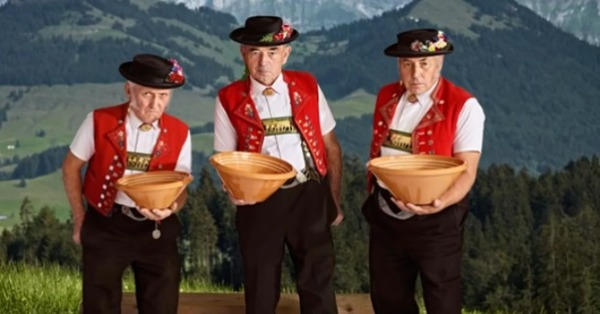 Le Talerschwingen est un instrument de musique à percussion typique de quel canton ?