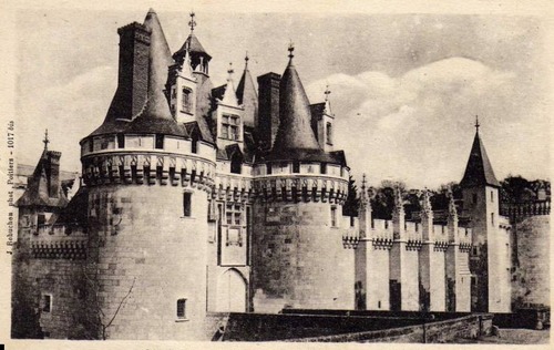 Le château fut construit au :