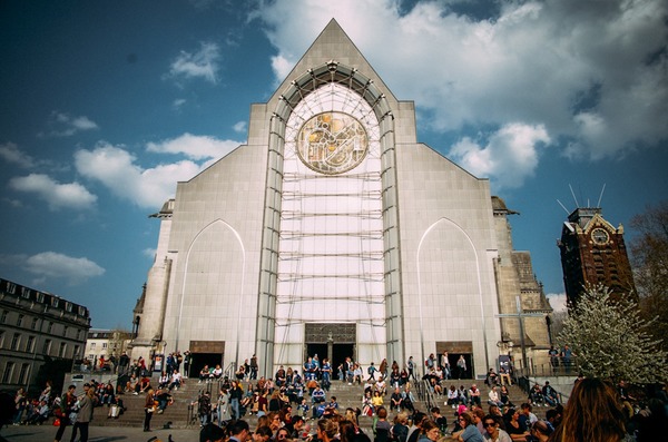 Quel est le nom de la cathédrale de Lille ?
