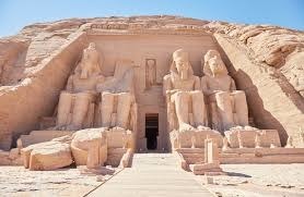 Histoire - Qui est parfois surnommé "Le pharaon bâtisseur" ?
