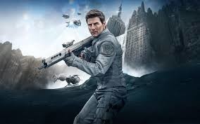 Quel acteur joue un réparateur de drones dans le film « Oblivion » ?