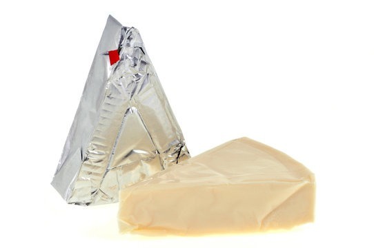 En ce 16 avril 2021, c’est le centenaire de la naissance du premier fromage fondu en portions inventé par l'affineur jurassien Léon Bel. Il s’agit