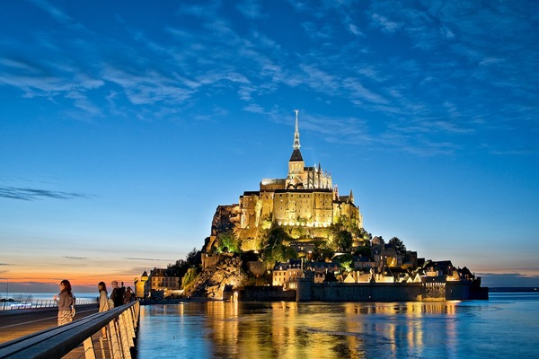 À qui appartient le Mont Saint-Michel ?