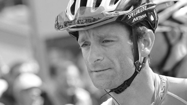 Il est mort en 2017 à 37 ans d'un accident de la route alors qu'il s'entrainait à vélo, qui est ce cycliste italien vainqueur du Giro 2011 ?