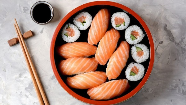 Quel est le plat le plus connu de la cuisine japonaise en France ?