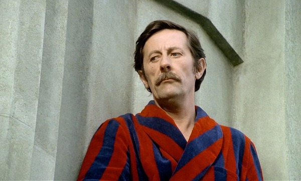 Quel est le nom du personnage joué par Jean Rochefort dans "Un éléphant ça trompe énormément" ?