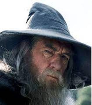 Gandalf le Gris est bien plus vieux que son interprète _____