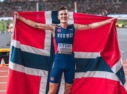 Grandissime favori du 1500 il a échoué à la seconde place avant de se ressaisir et de remporter brillamment le 5000m, le Norvégien :